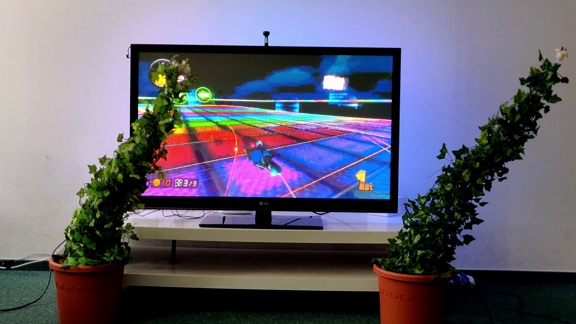 AmbiPlant - Ambient Feedback for Digital Media through Actuated Plants